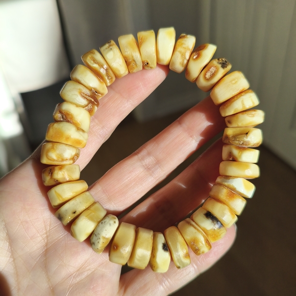 Other - 104 Natural Amber Raw Bead Stretch Bracelet - Yellow Cream Tones